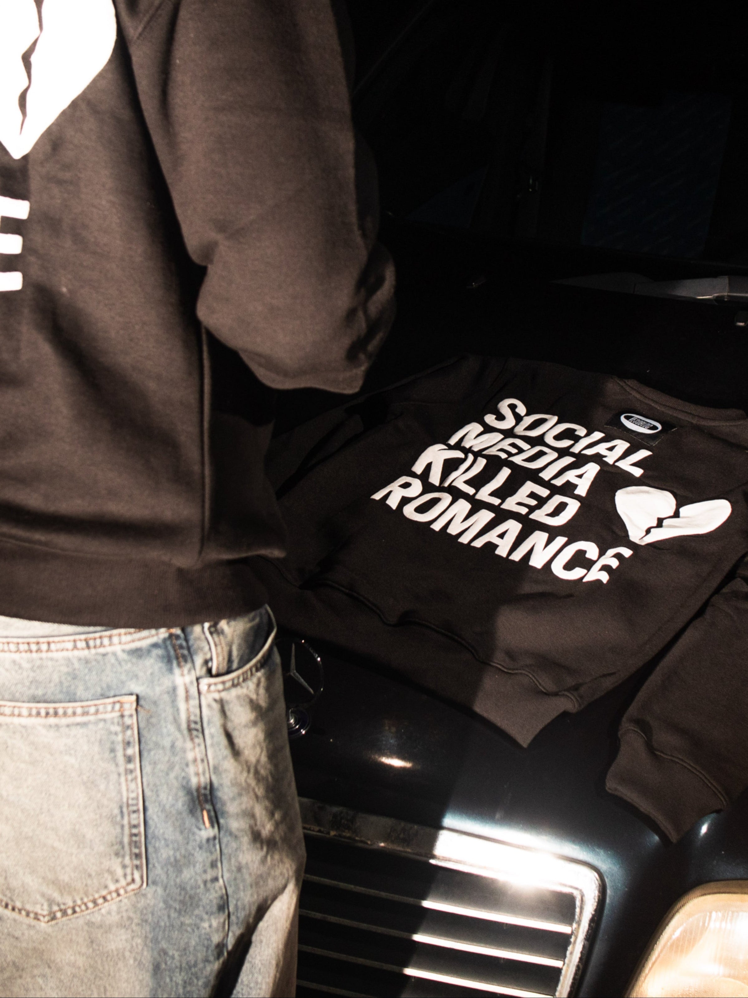 VESOBLOC CHROME HOODIE